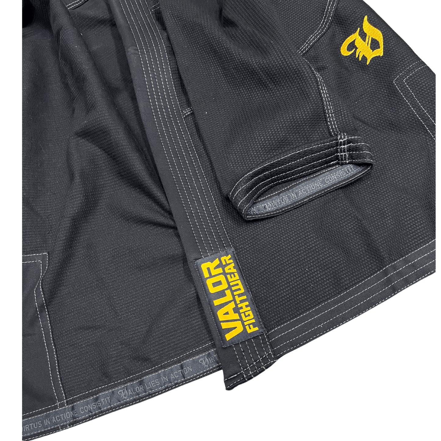 VALOR IN ACTIONE KIMONO BLACK BJJ GI