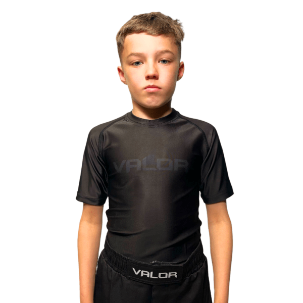 KIDS VALOR CLASSIC SHORT SLEEVE RASH GUARD – STEALTH