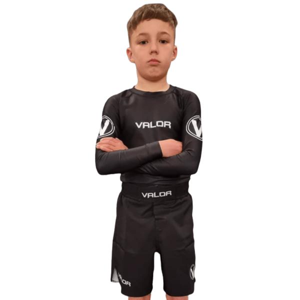 KIDS VALOR CLASSIC LONG SLEEVE RASH GUARD BLACK Valor Fightwear