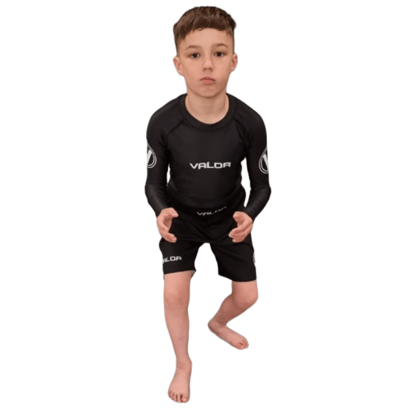 KIDS VALOR CLASSIC LONG SLEEVE RASH GUARD BLACK Valor Fightwear